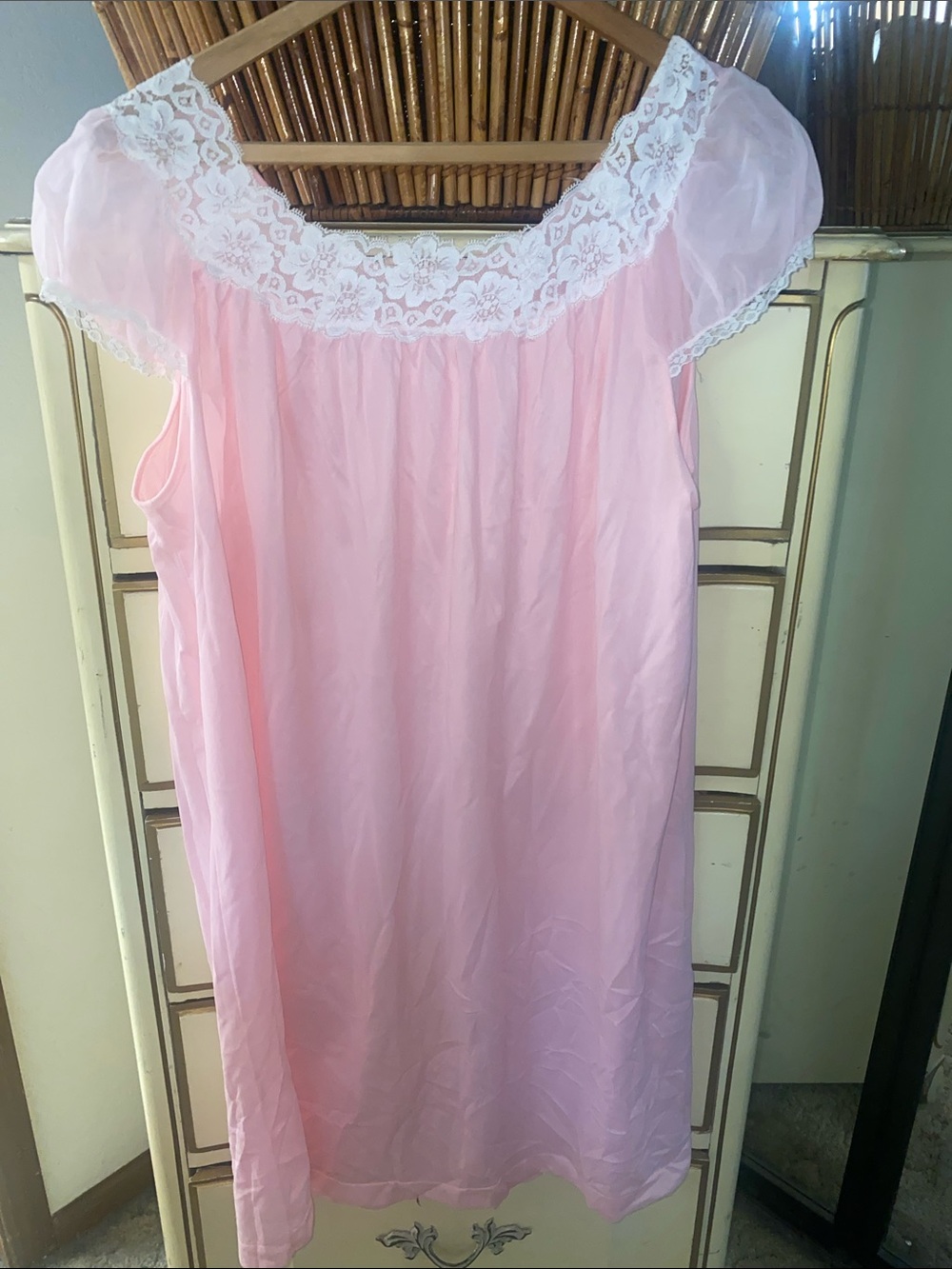 Vintage 60s nightgown- short length - nylon & lace - S/M
